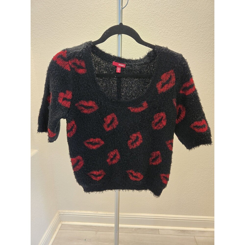 Bongo Fuzzy Eyelash Knit Short Sleeve Sweater Black Red Lips Print Women Size M